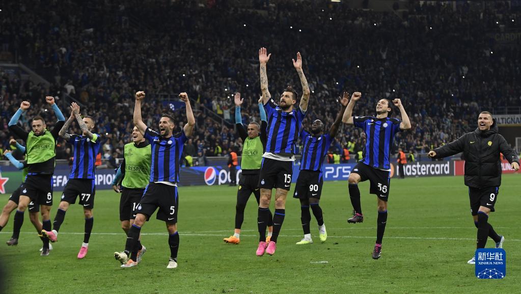 曼联拉什福德末段绝杀狼队（曼联凭拉什福德读秒绝杀击败狼队）