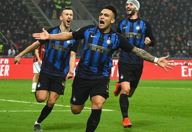 河南村小女孩获旱地冰球全国冠军（河南乡村女孩夺得旱地冰球全国冠军）