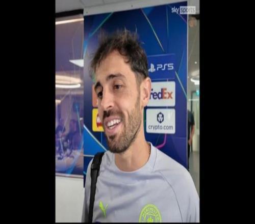 TA：利物浦目前看起来非常混乱，他们的卫冕梦想已支离破碎（TA：利物浦近况混乱不堪，卫冕之梦已然破灭）