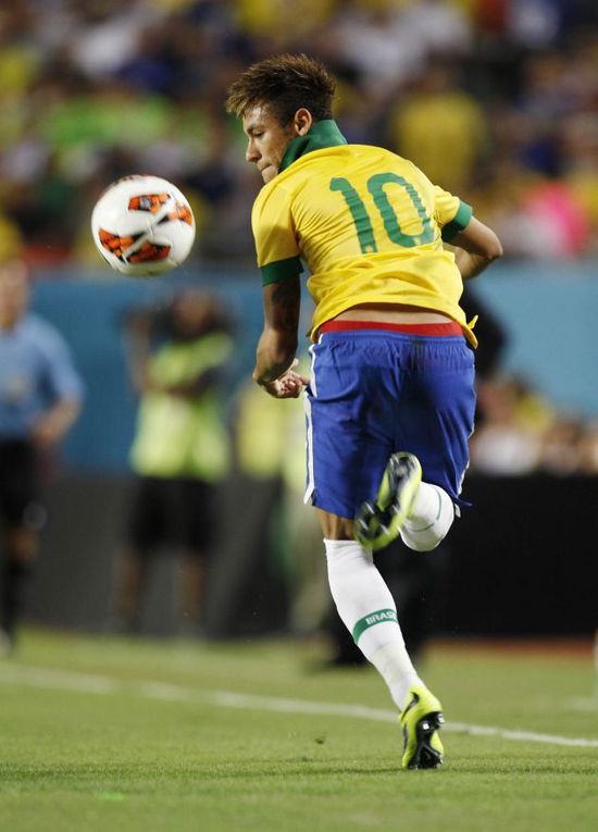 英超：曼联3-0大胜纽卡斯尔（英超战报：曼联3比0完胜纽卡斯尔）