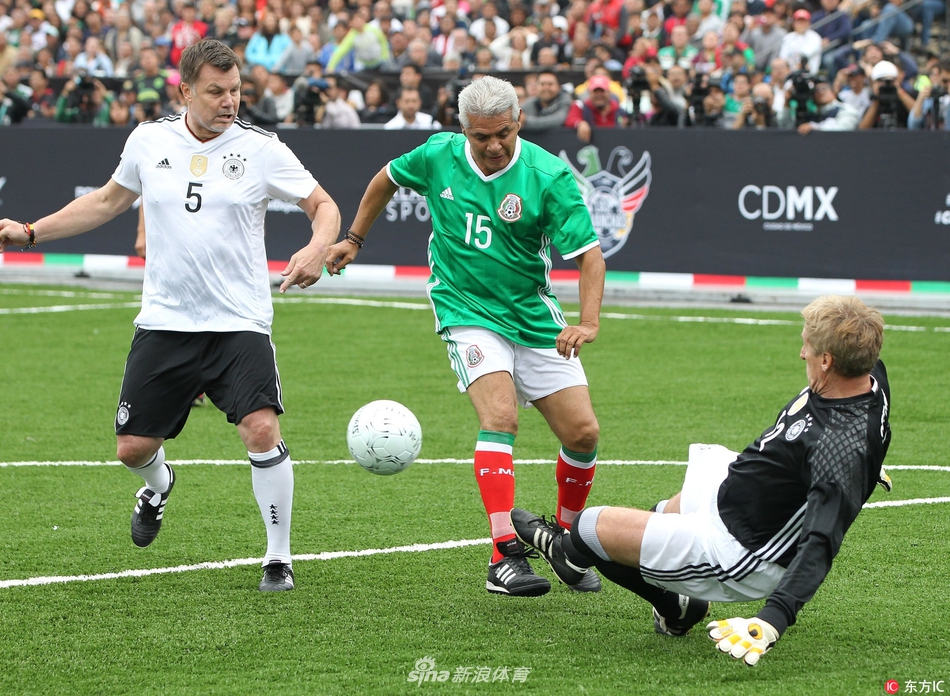 景好人美，朴志洙妻子社媒时隔一年半发度假照：沙滩比基尼（时隔一年半，朴志洙妻子社媒晒海滩比基尼度假照：人美景更美）