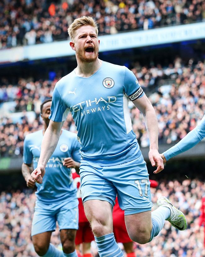 詹姆斯：里夫斯现在是我们的核心成员，他也想要承担这份责任（詹姆斯：里夫斯已是球队核心，愿主动肩负重任）